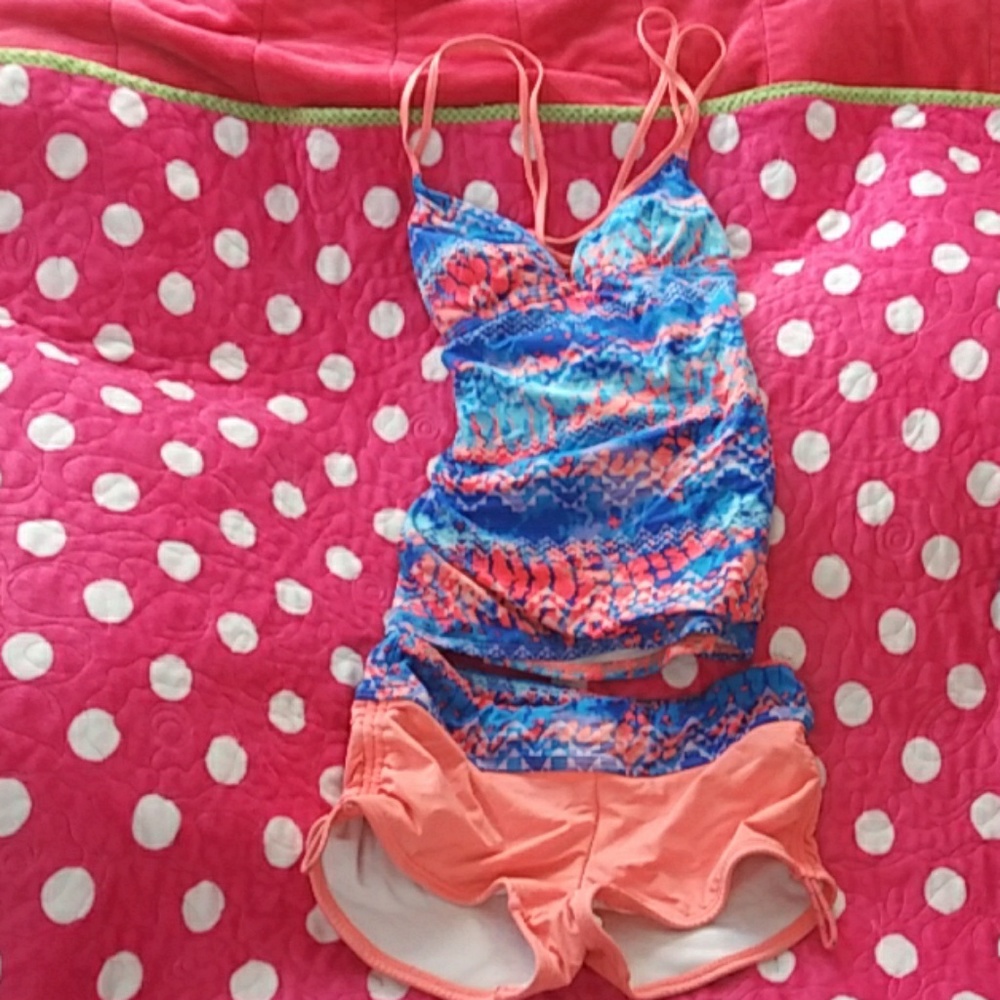 Tyr swimsuit extra small 0 to 2